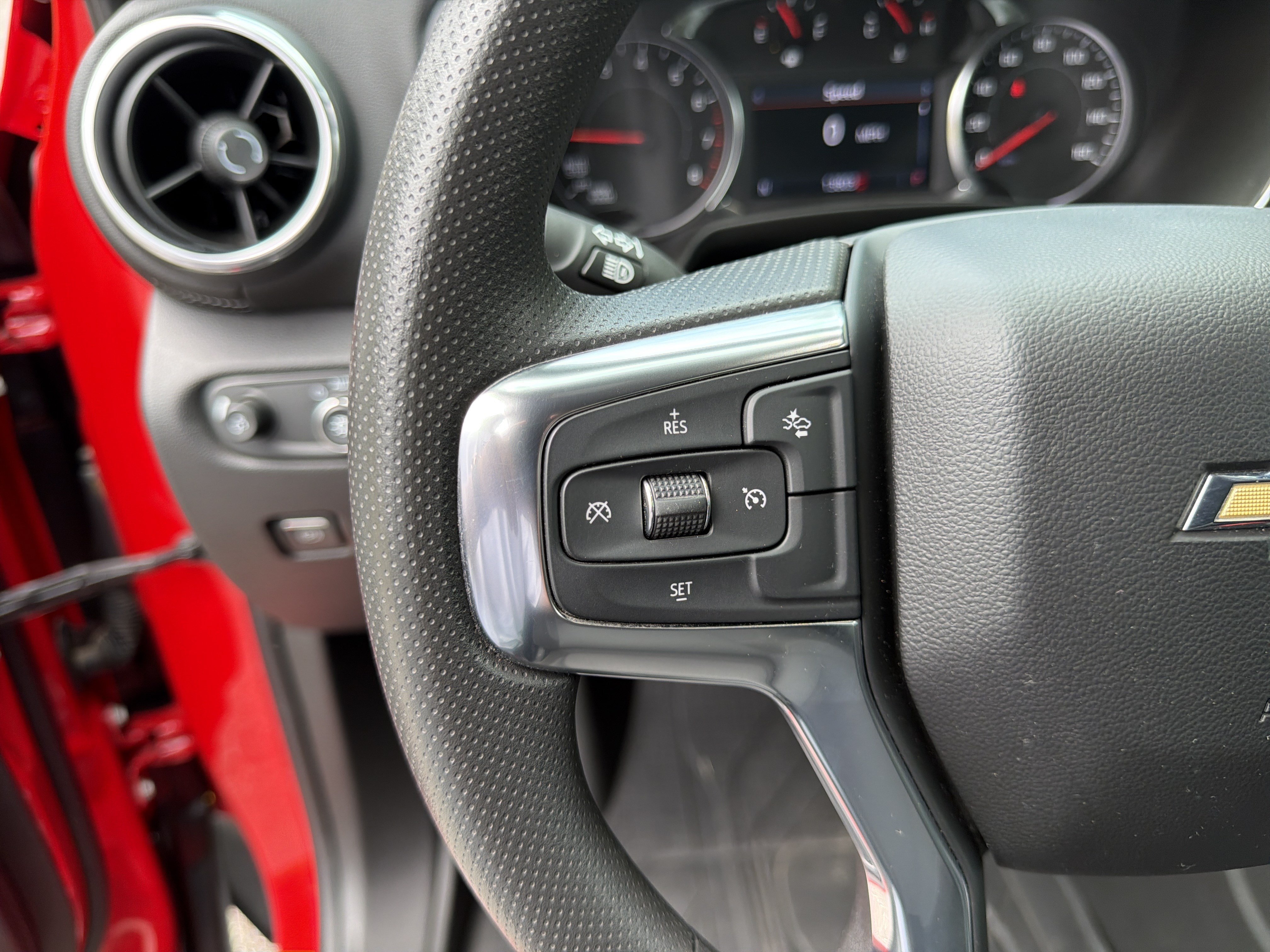Used 2024 Chevrolet Blazer LT w/ Convenience Package FWD image 25