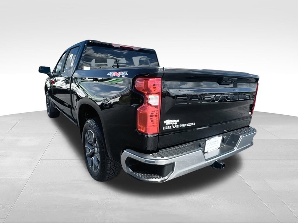 Used 2023 Chevrolet Silverado 1500 LT AWD/4WD image 6
