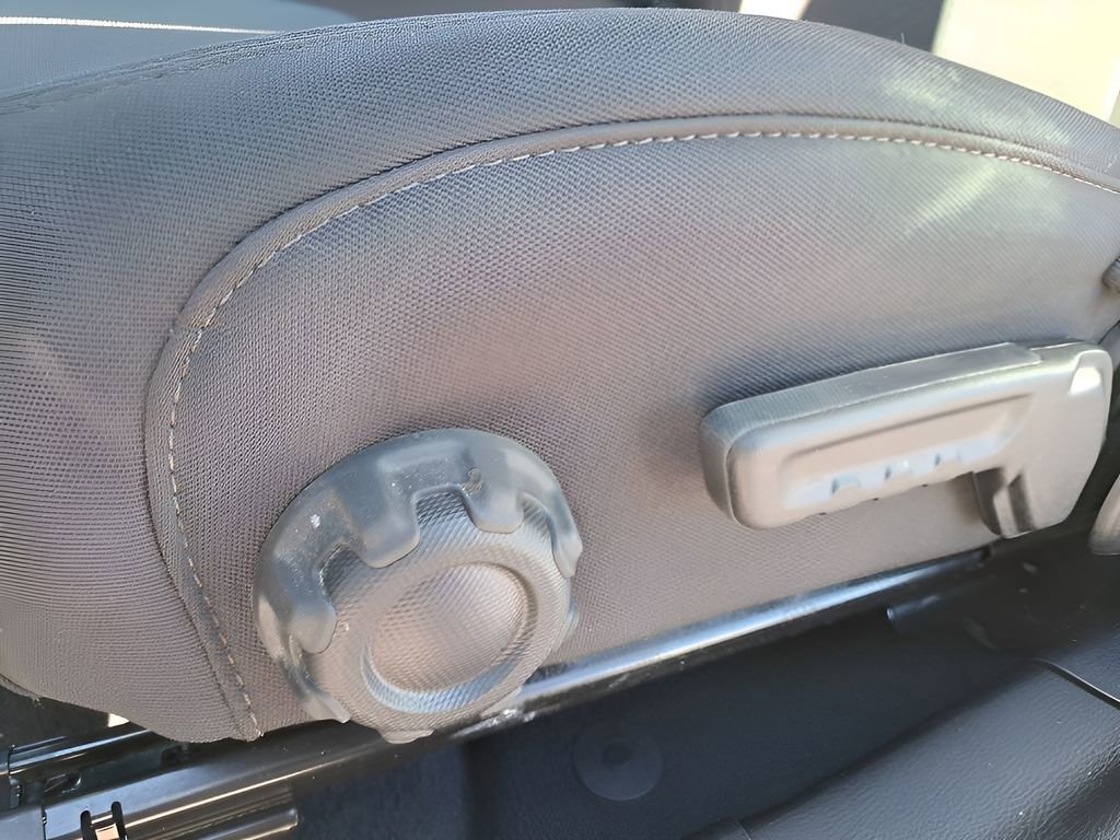 Used 2023 Jeep Wrangler Unlimited Sport image 13