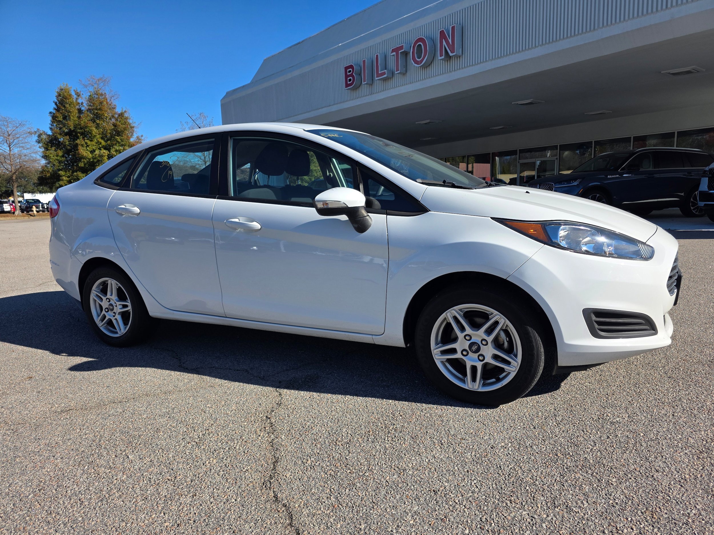 Used 2019 Ford Fiesta SE w/ Cold Weather Package FWD image 2