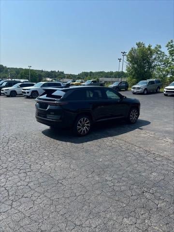 New 2025 Jeep Wagoneer S Limited AWD/4WD image 24