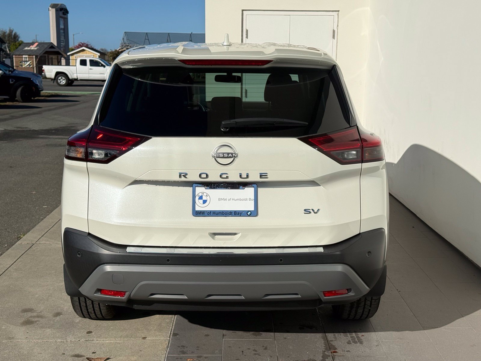 Used 2023 Nissan Rogue SV FWD image 6
