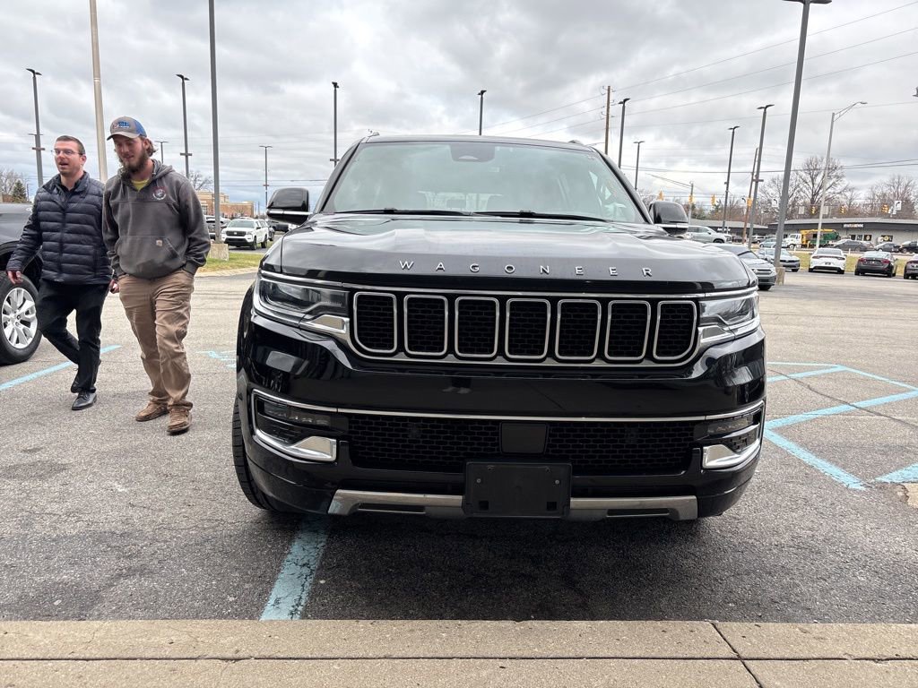 Used 2024 Jeep Wagoneer Series III image 2