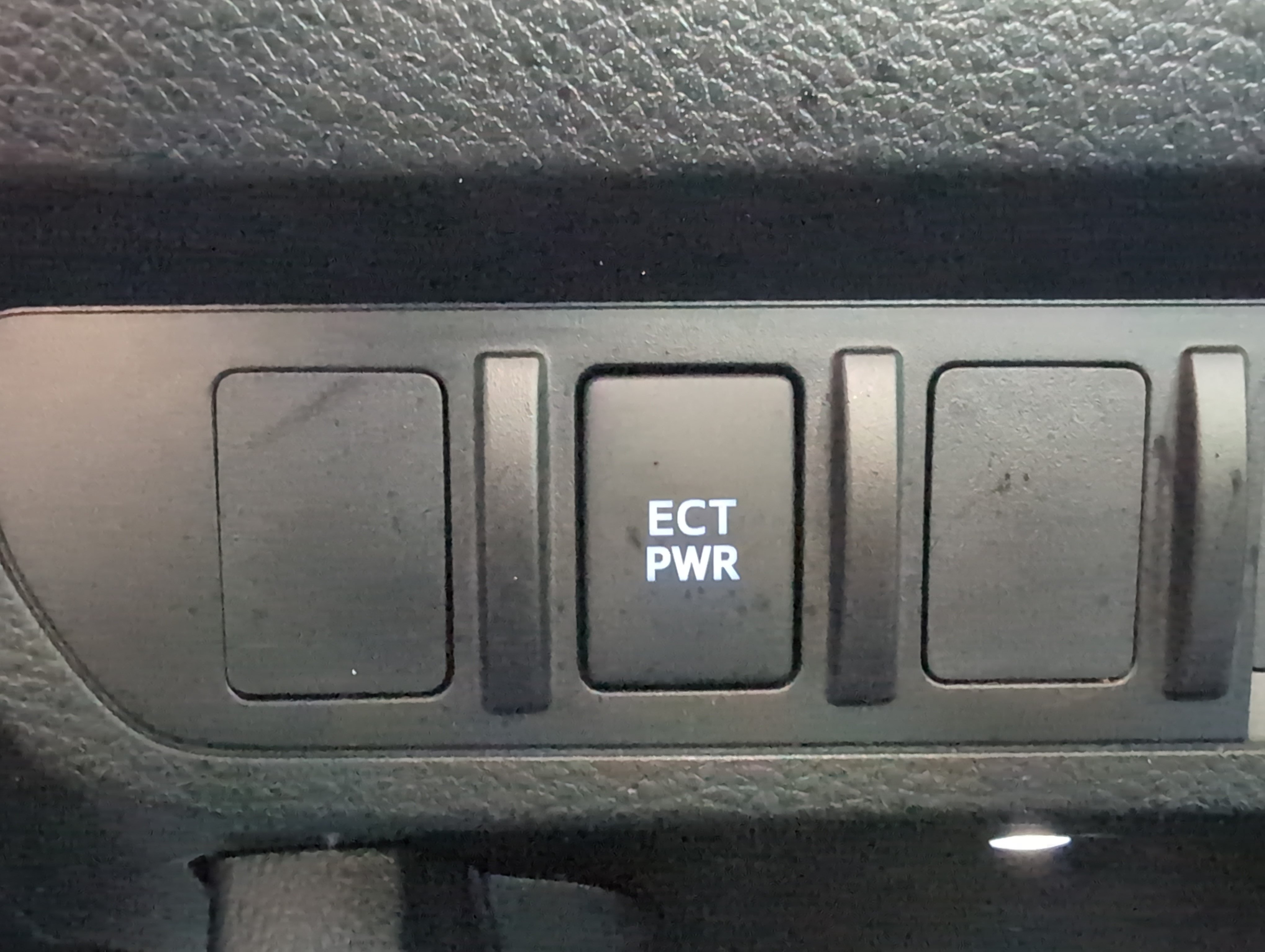 Certified 2021 Toyota Tacoma SR5 AWD/4WD image 36