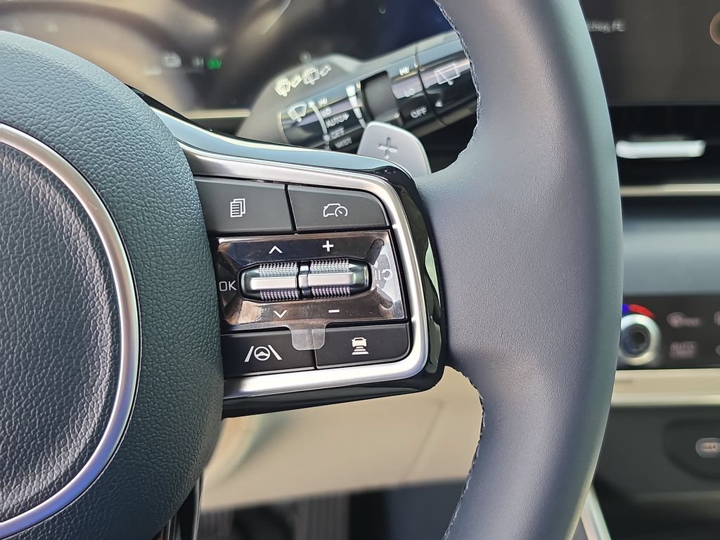 New 2026 Kia Carnival SX FWD image 33