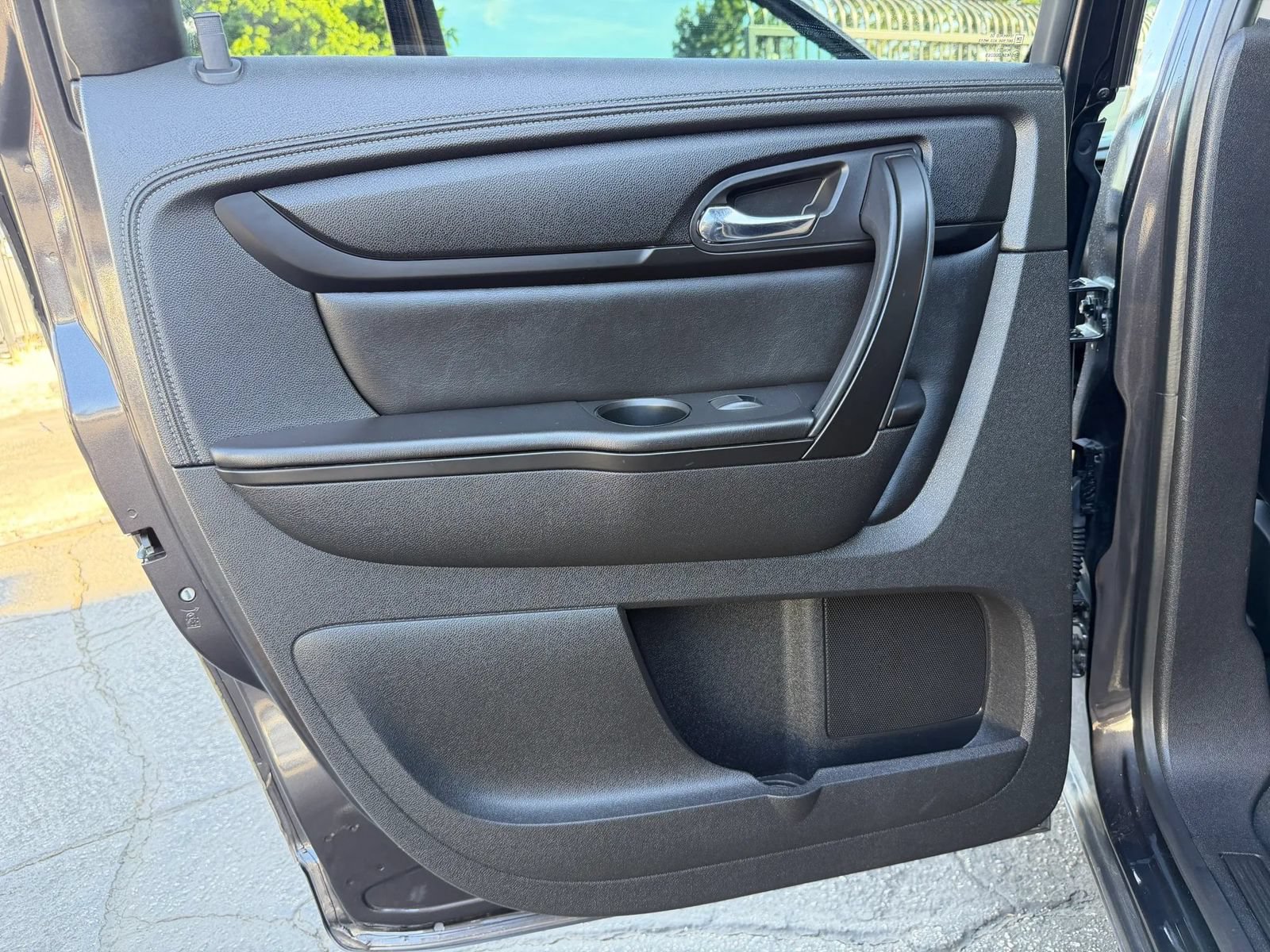 Used 2015 Chevrolet Traverse LT FWD image 32