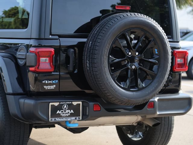 Used 2023 Jeep Wrangler Unlimited Sahara AWD/4WD image 6