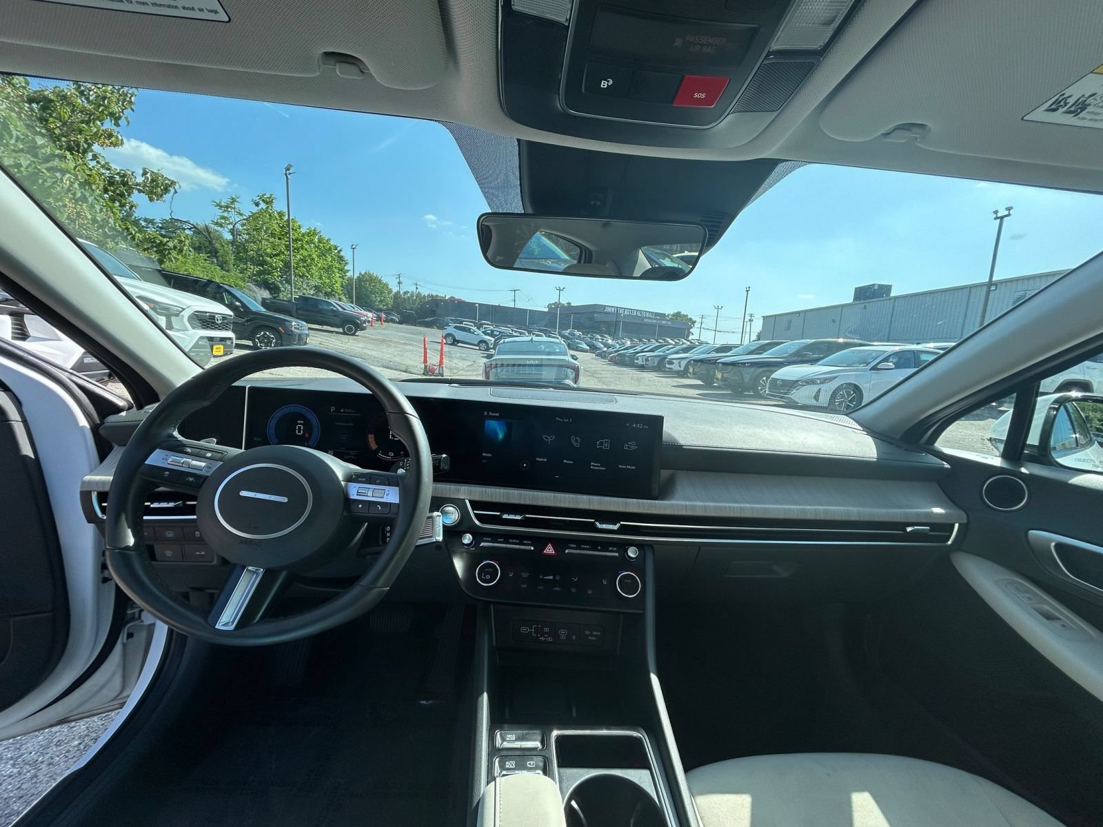 Used 2025 Hyundai Sonata SEL FWD image 28