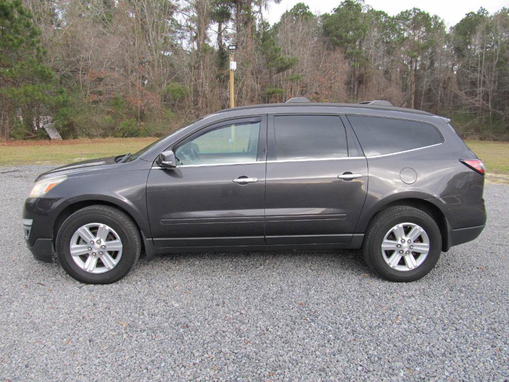 Used 2013 Chevrolet Traverse LT image 3