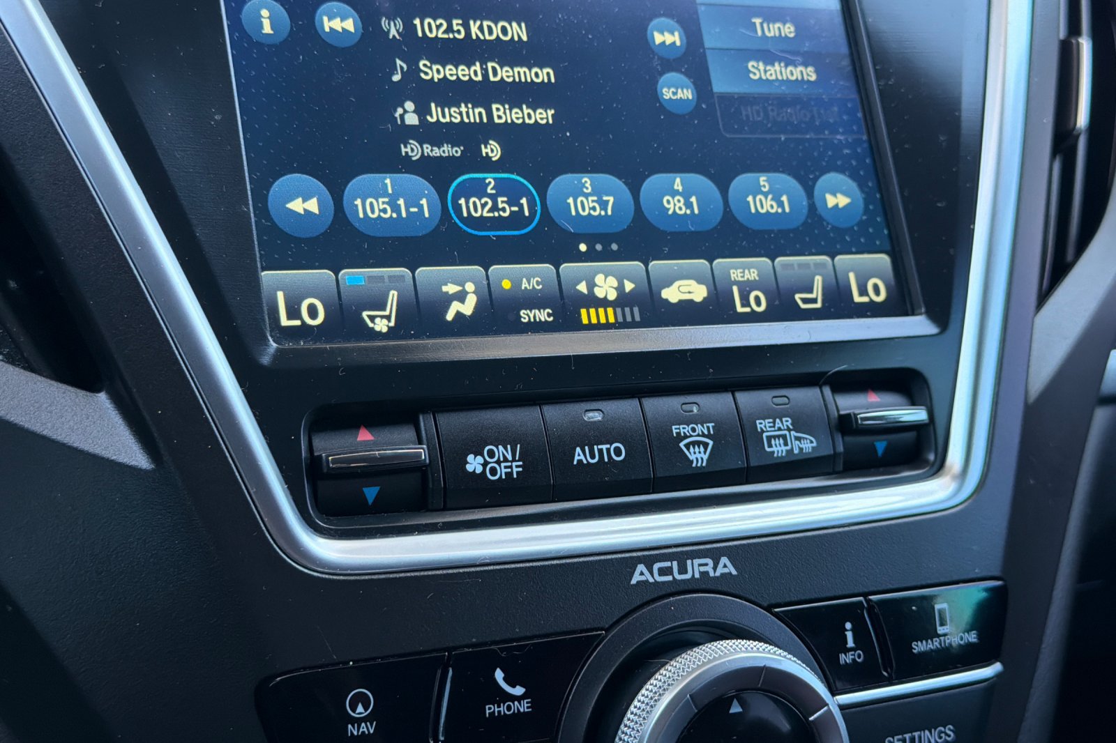 Used 2020 Acura MDX w/ Technology Package AWD/4WD image 25