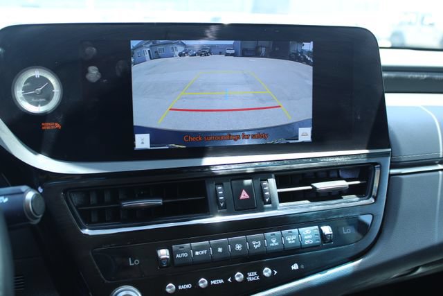 Used 2025 Lexus ES 300h w/ Premium Package FWD image 24