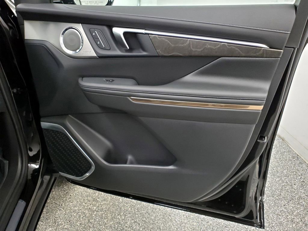 New 2026 Buick Enclave Avenir w/ Super Cruise Package image 19