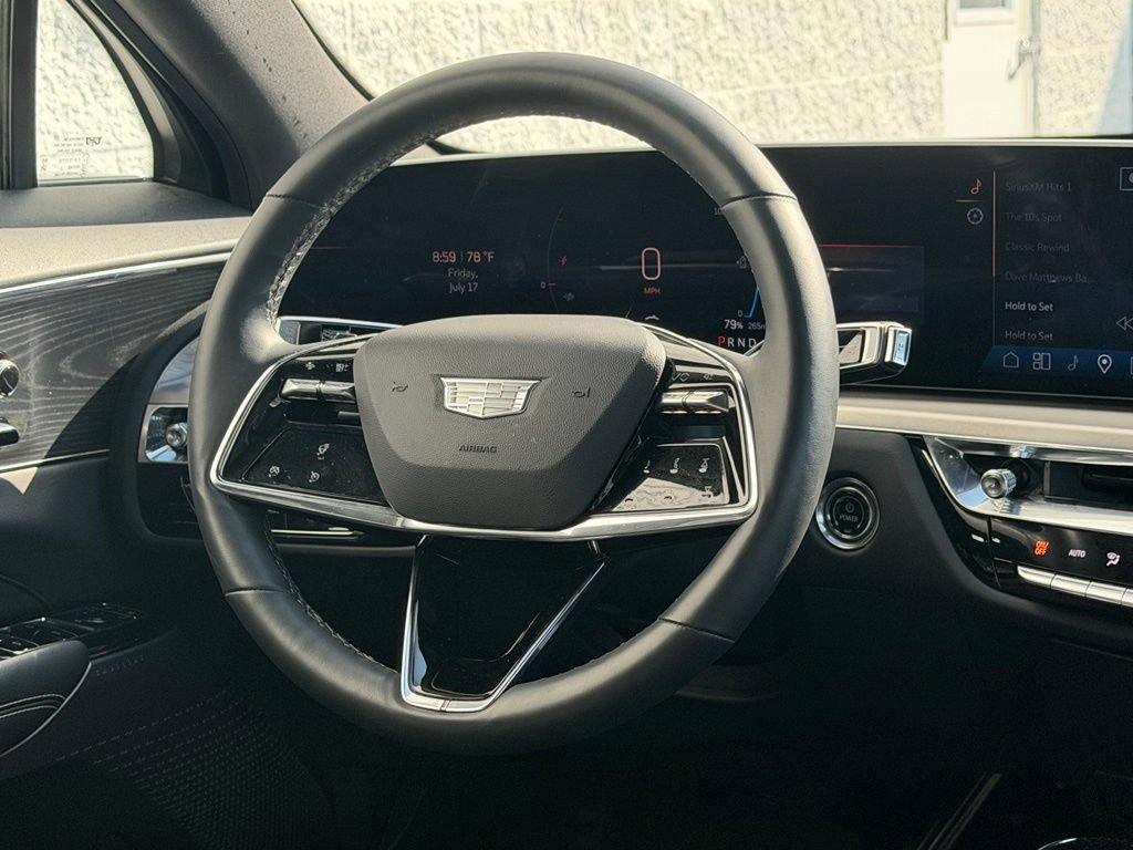 Used 2024 Cadillac Lyriq Luxury AWD/4WD image 11