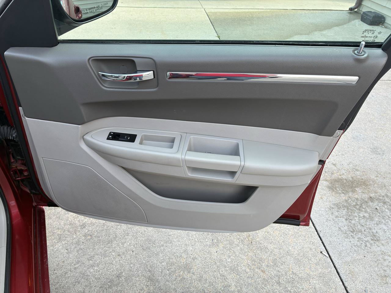 Used 2008 Chrysler 300 Touring RWD image 12