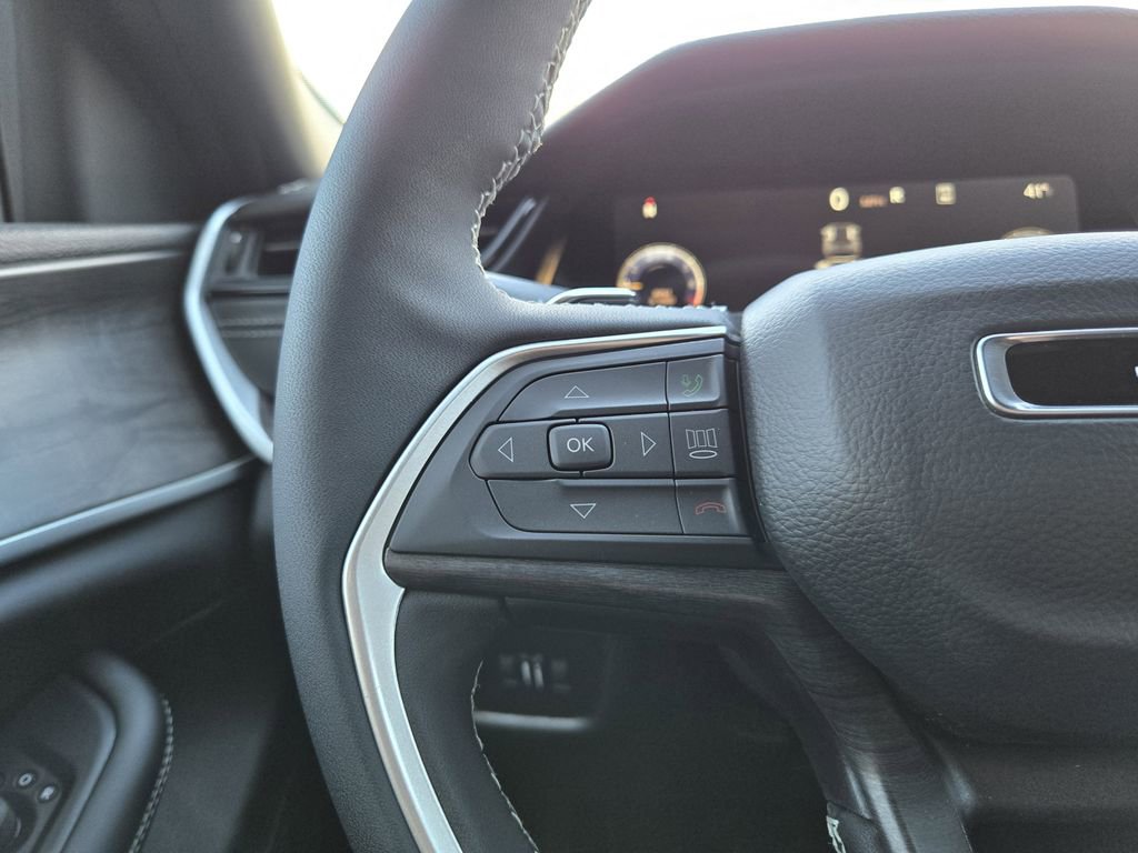 New 2026 Jeep Grand Cherokee Altitude AWD/4WD image 13