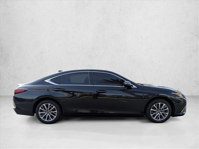 Used 2024 Lexus ES 350 w/ Accessory Package (Z1) FWD image 4