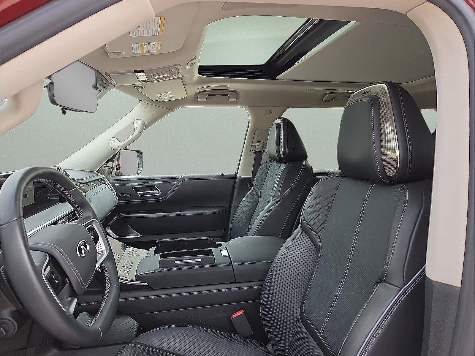 Used 2025 INFINITI QX80 Sensory AWD/4WD image 13