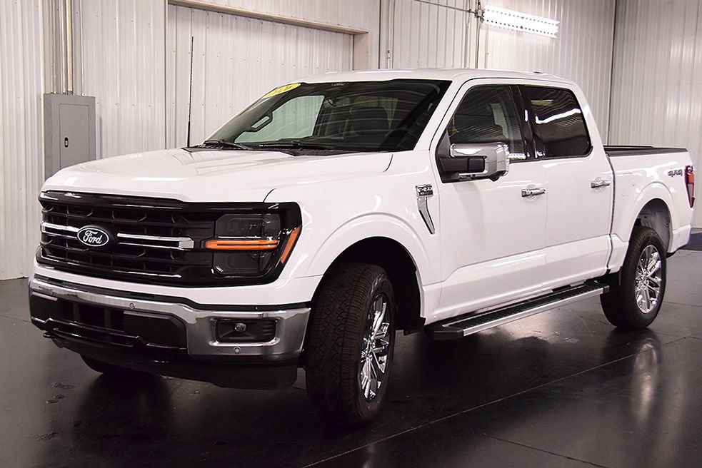 New 2026 Ford F150 XLT w/ Equipment Group 302A MID AWD/4WD image 3