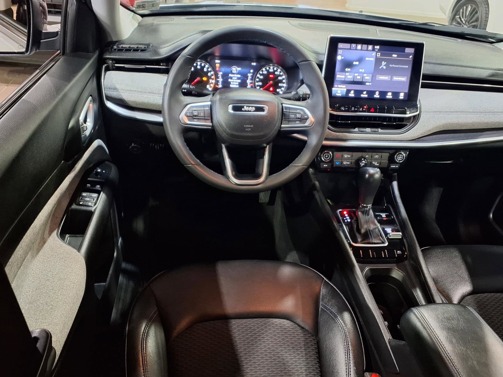 Used 2022 Jeep Compass Latitude AWD/4WD image 9