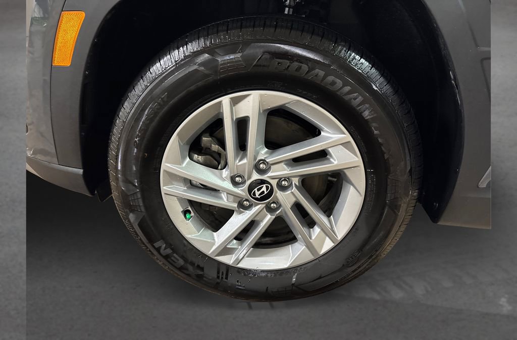 Certified 2025 Hyundai Tucson SE image 12