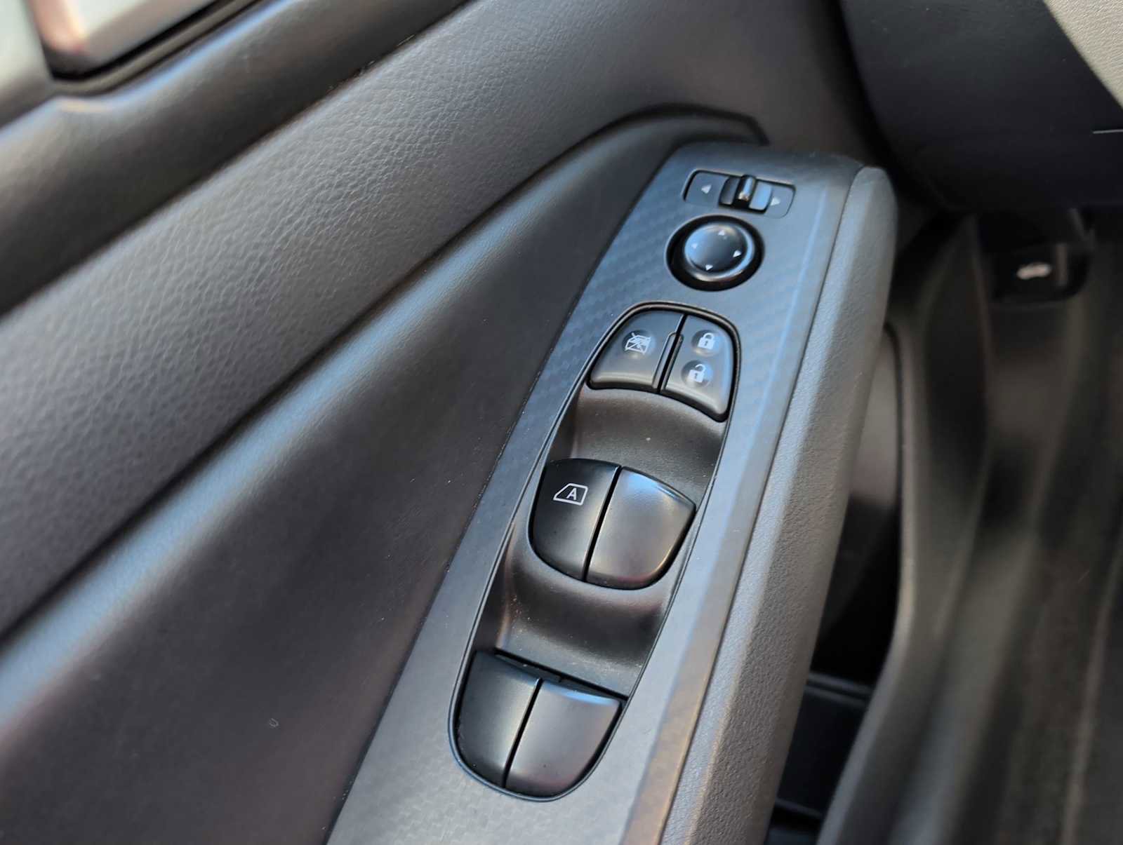 Used 2022 Nissan Altima 2.5 SV image 16