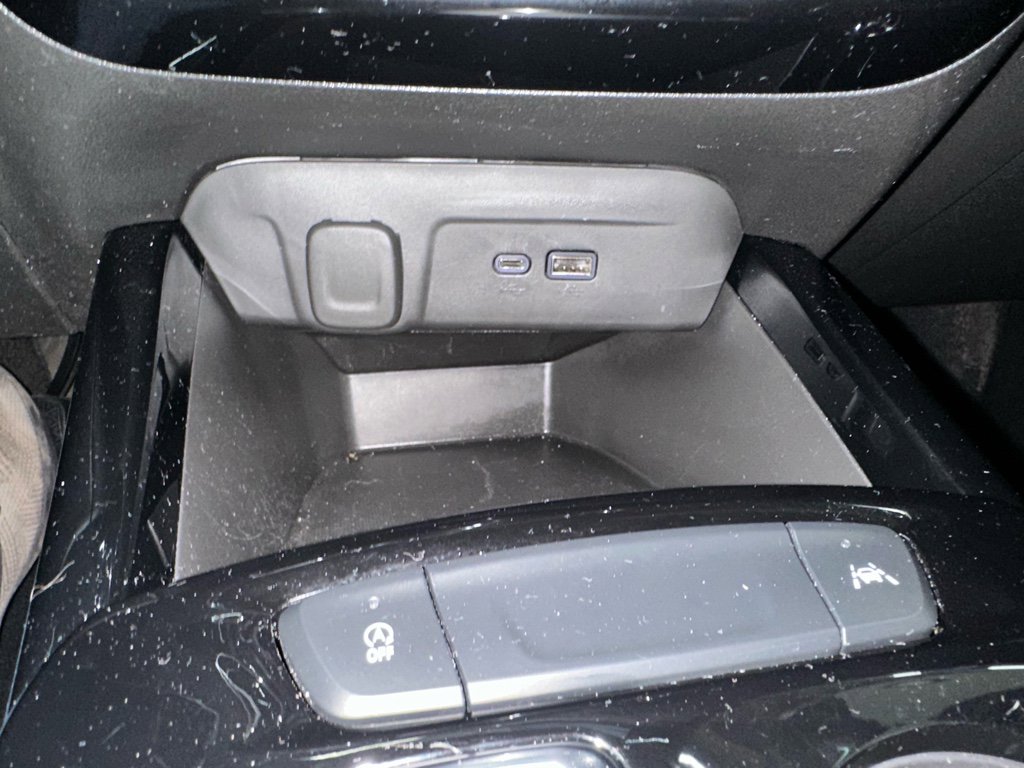 Certified 2025 Chevrolet Trax LT w/ LT Convenience Package image 34