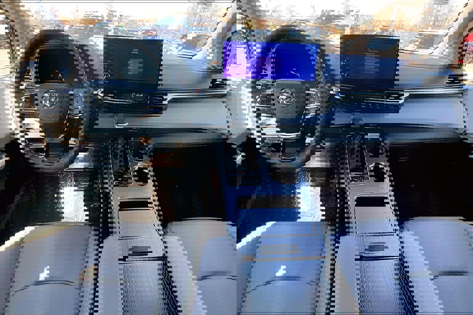 Used 2025 Toyota Sienna XLE w/ XLE Plus Package image 14