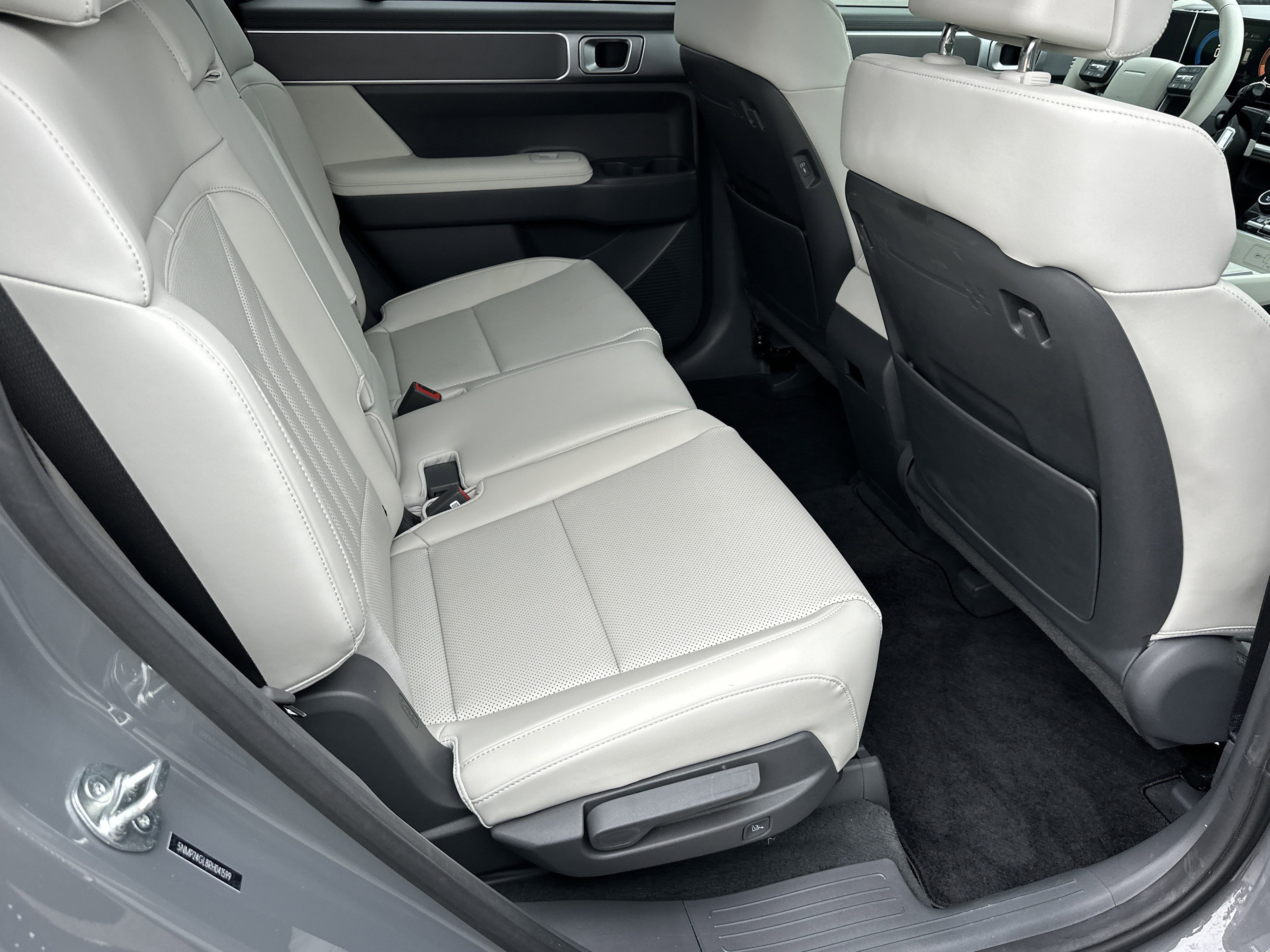 Used 2024 Hyundai Santa Fe SEL image 16