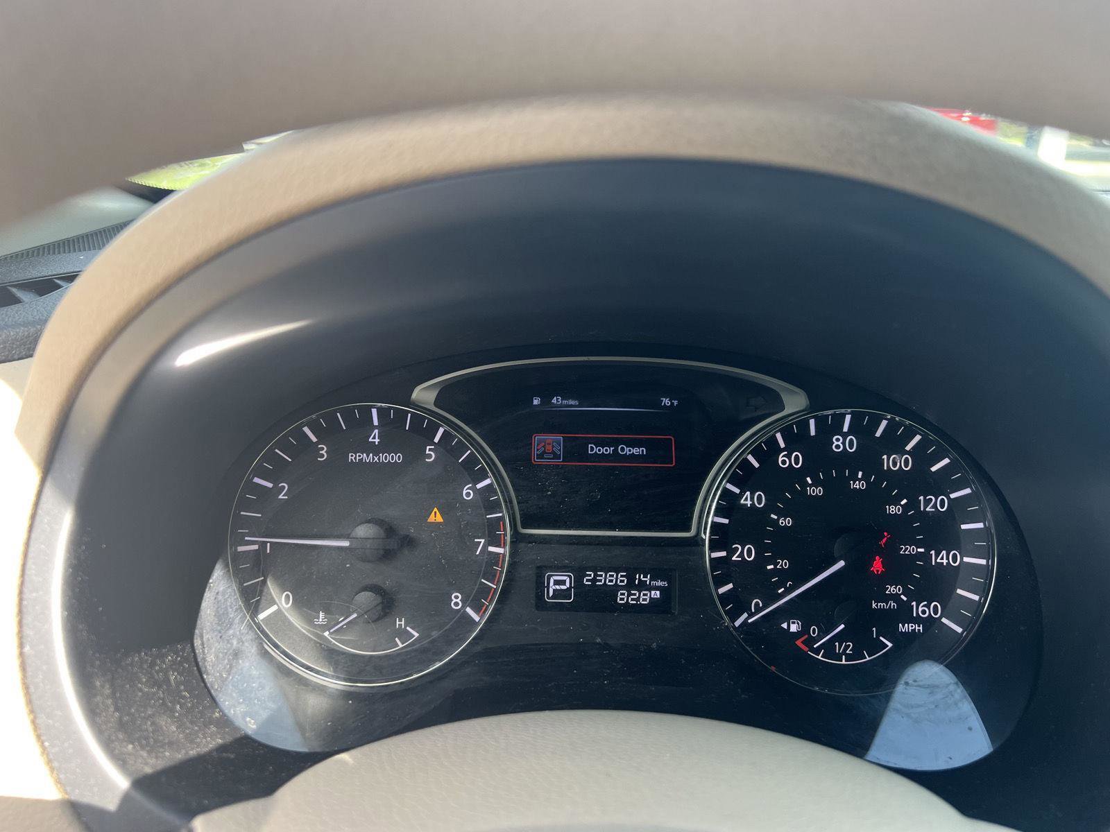 Used 2014 Nissan Altima 2.5 S w/ Sport Value Package FWD image 9