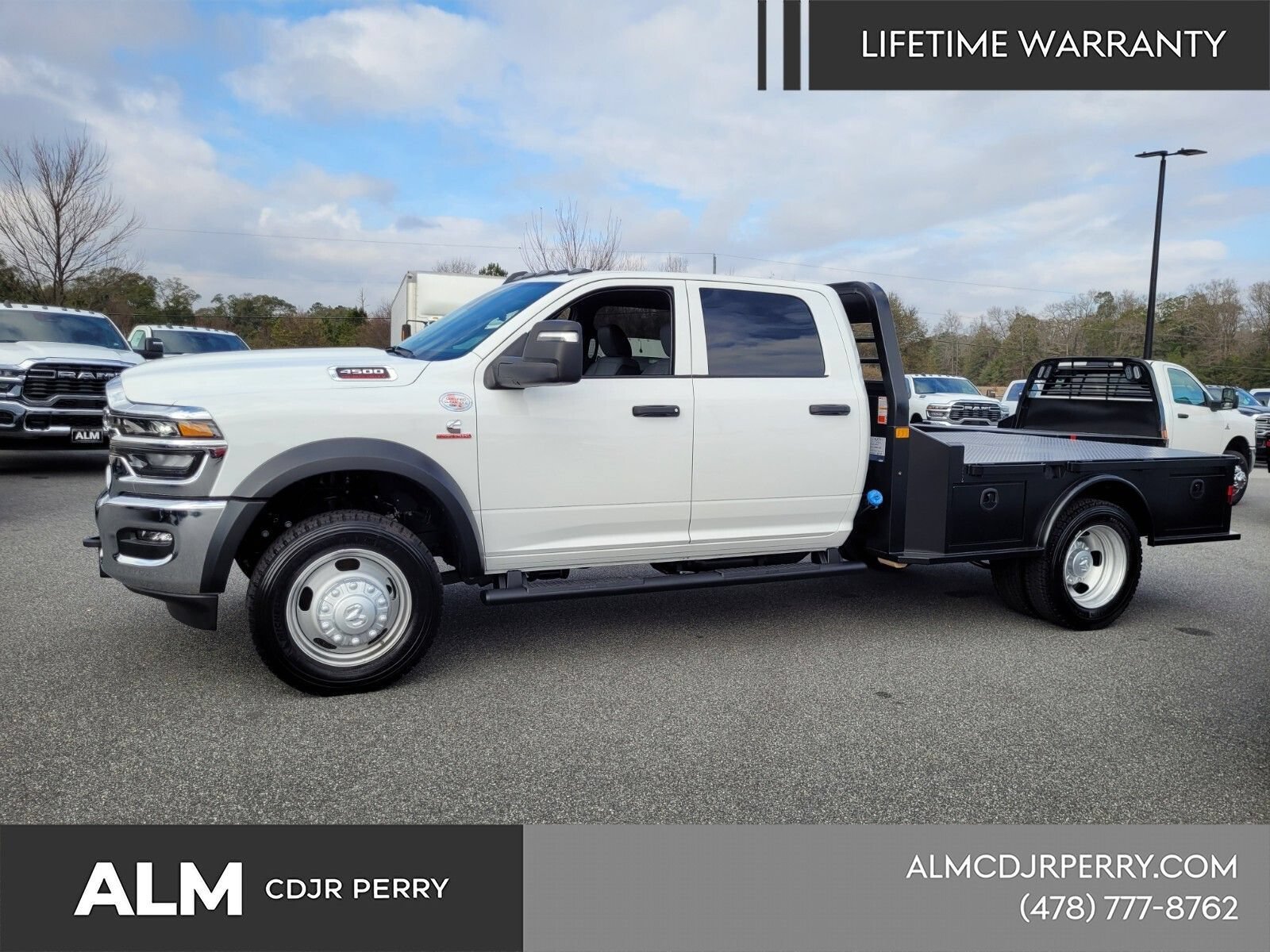 New 2025 RAM 4500 Tradesman AWD/4WD image 3