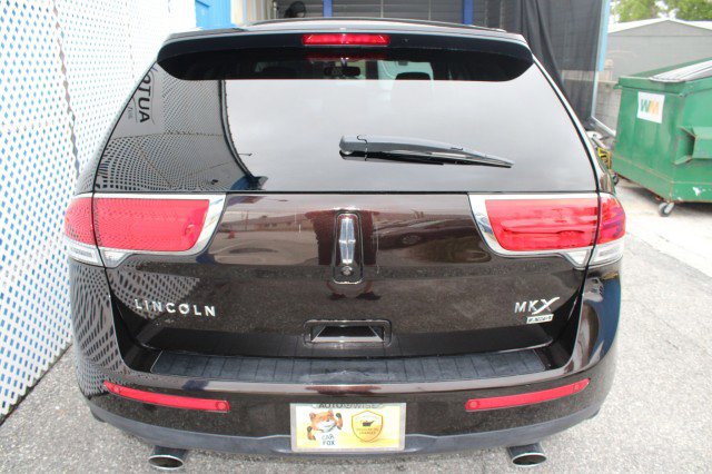 Used 2013 Lincoln MKX AWD image 5