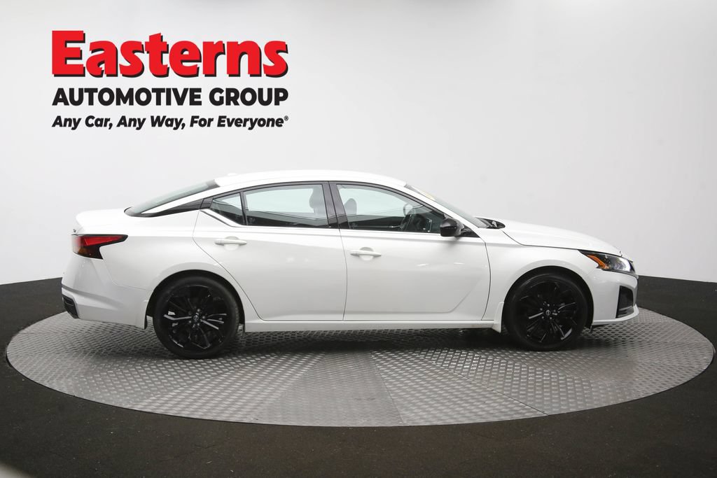 Used 2023 Nissan Altima 2.5 SR FWD image 44