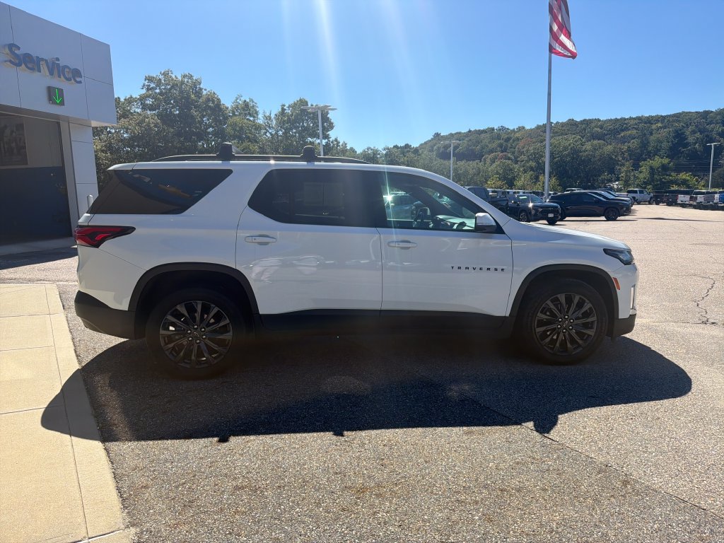 Certified 2023 Chevrolet Traverse RS w/ LPO, Floor Liner Package AWD/4WD image 6