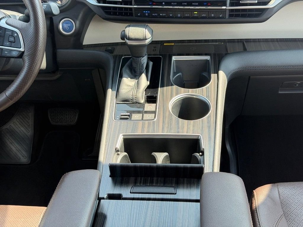 Certified 2021 Toyota Sienna Platinum AWD/4WD image 16