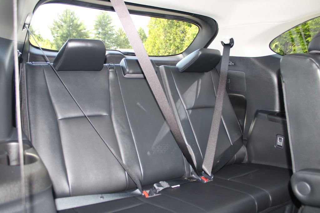 Used 2023 Toyota Highlander XLE AWD/4WD image 14