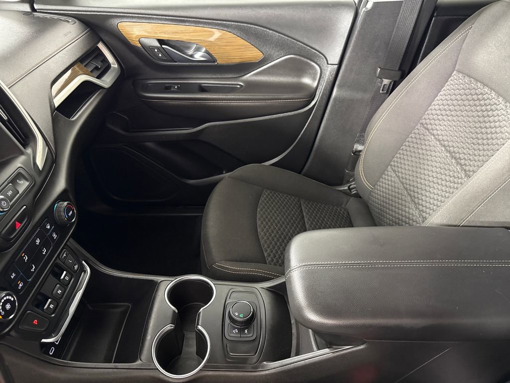 Used 2020 GMC Terrain SLE image 19