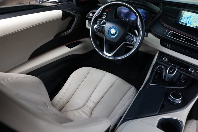 Used 2020 BMW i8 Coupe AWD/4WD image 23