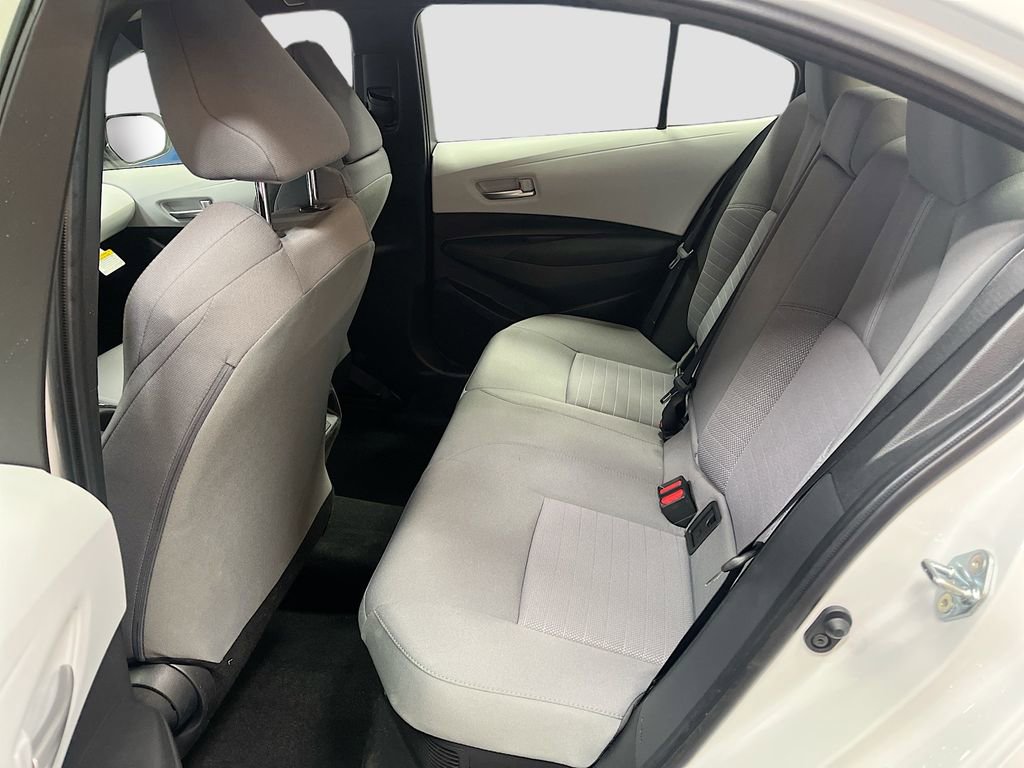 Used 2026 Toyota Corolla SE w/ SE Premium Package image 23