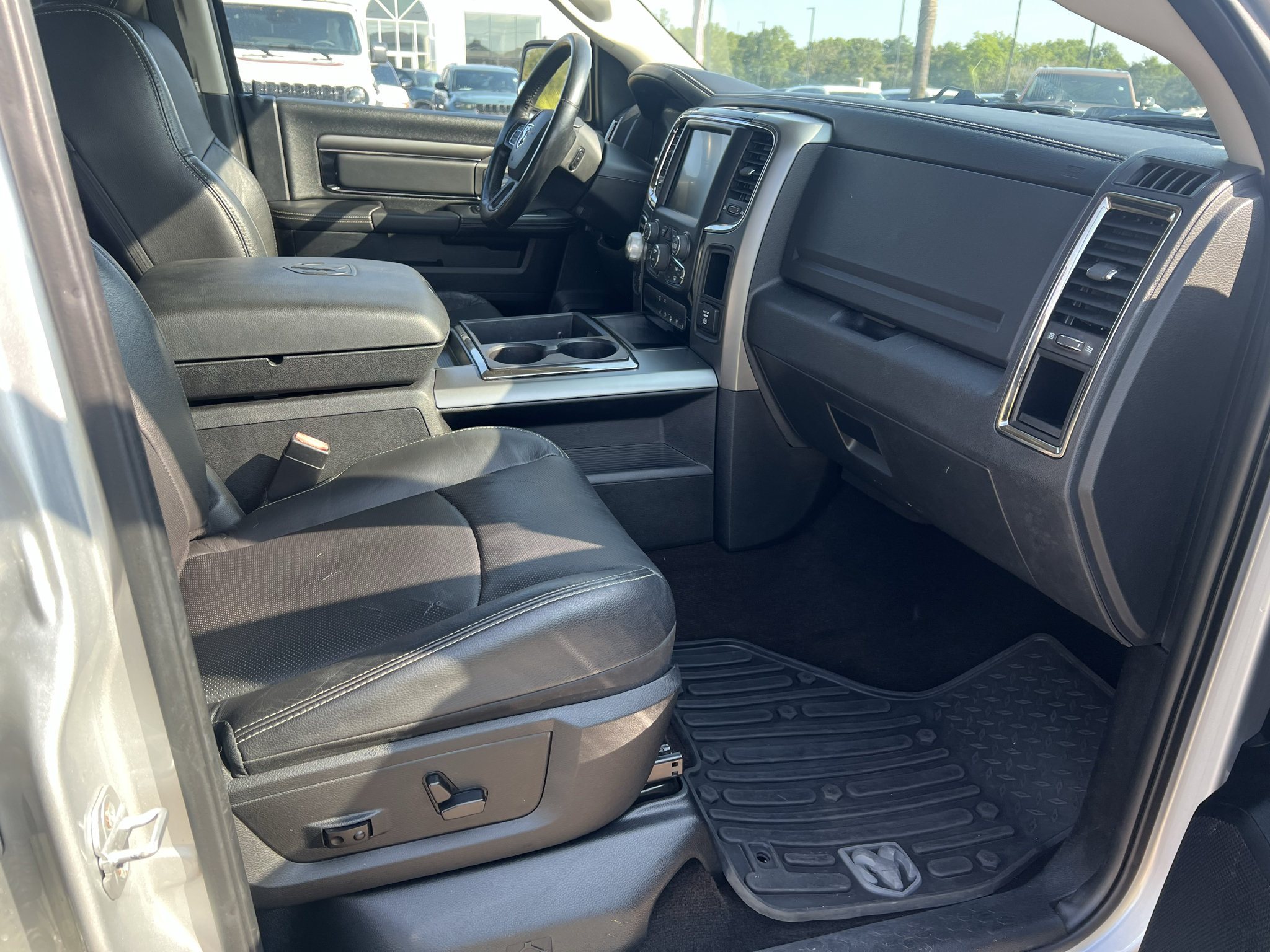 Used 2015 RAM 1500 Sport w/ Remote Start & Security Group AWD/4WD image 16