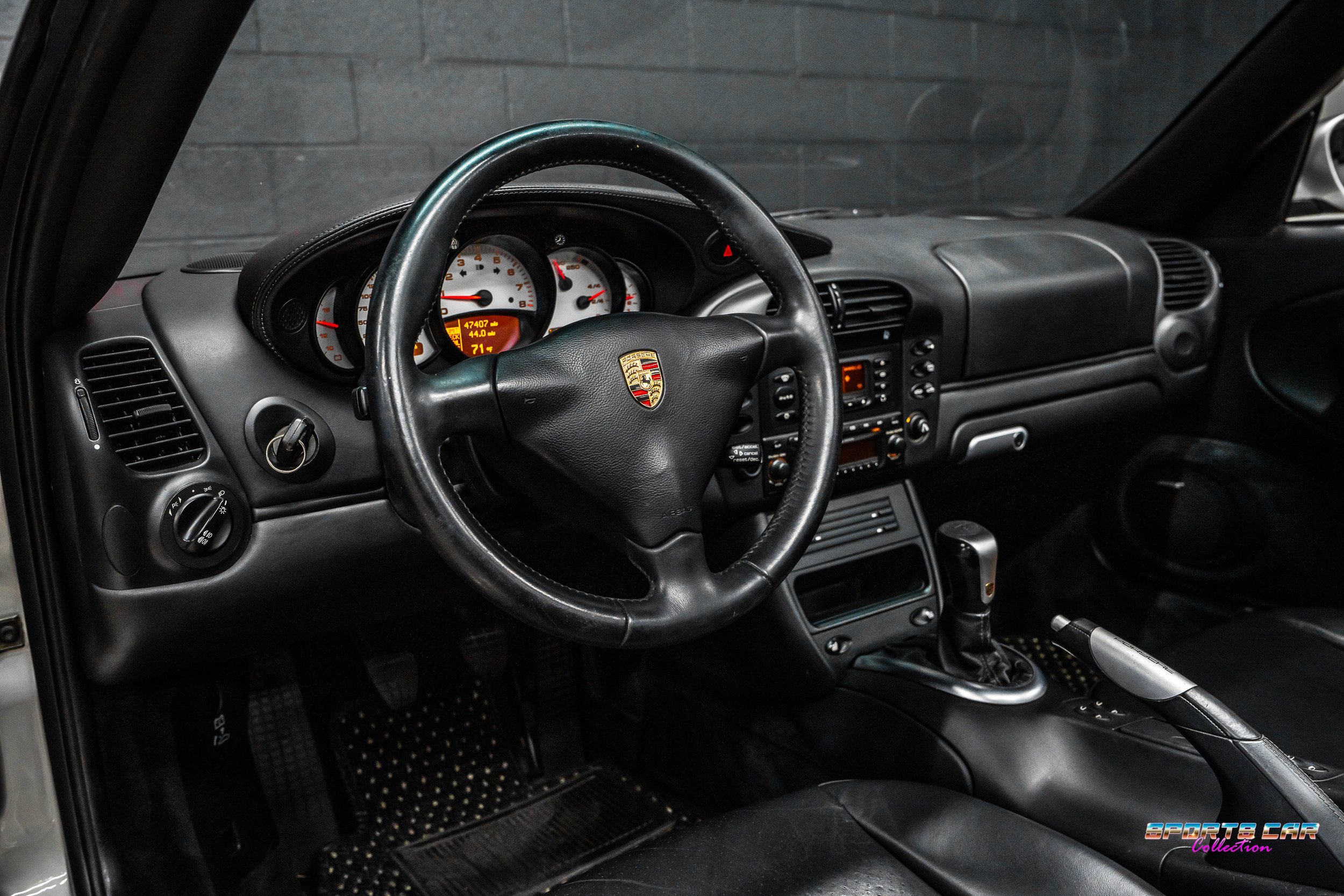 Used 2004 Porsche 911 Carrera 4S AWD/4WD image 16