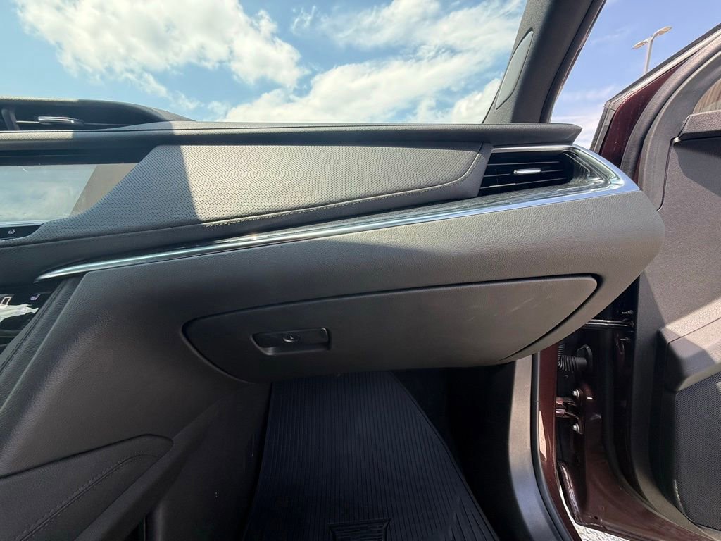 Certified 2023 Cadillac XT5 Premium Luxury w/ Technology Package AWD/4WD image 31