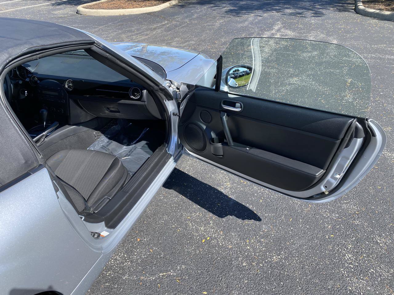 Used 2006 MAZDA MX-5 Miata Touring RWD image 26