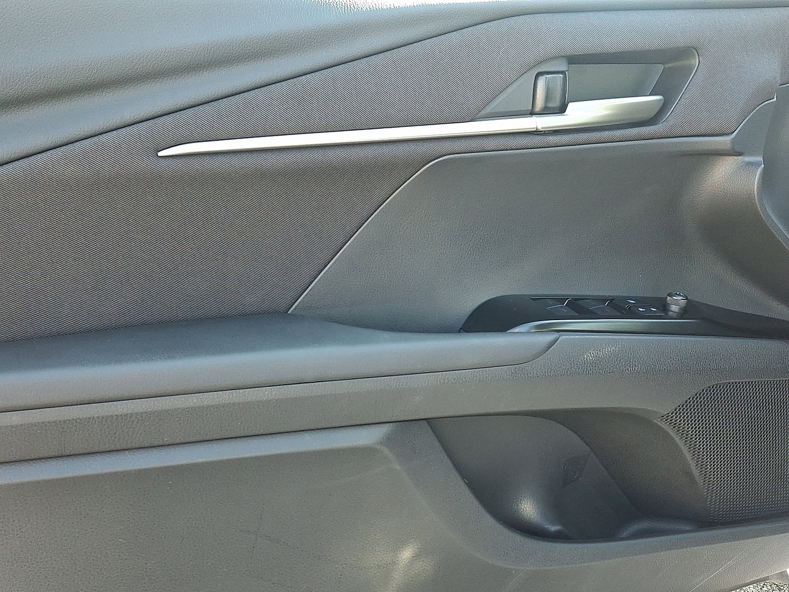 Certified 2025 Toyota Camry Hybrid image 12