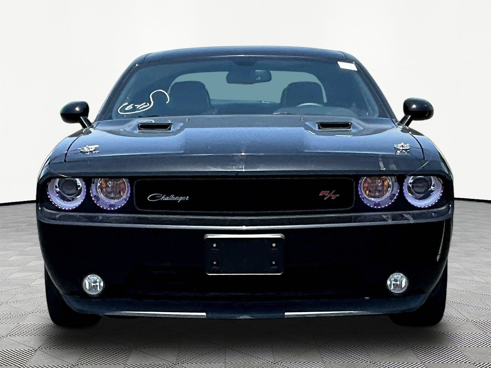 Used 2014 Dodge Challenger R/T RWD image 2