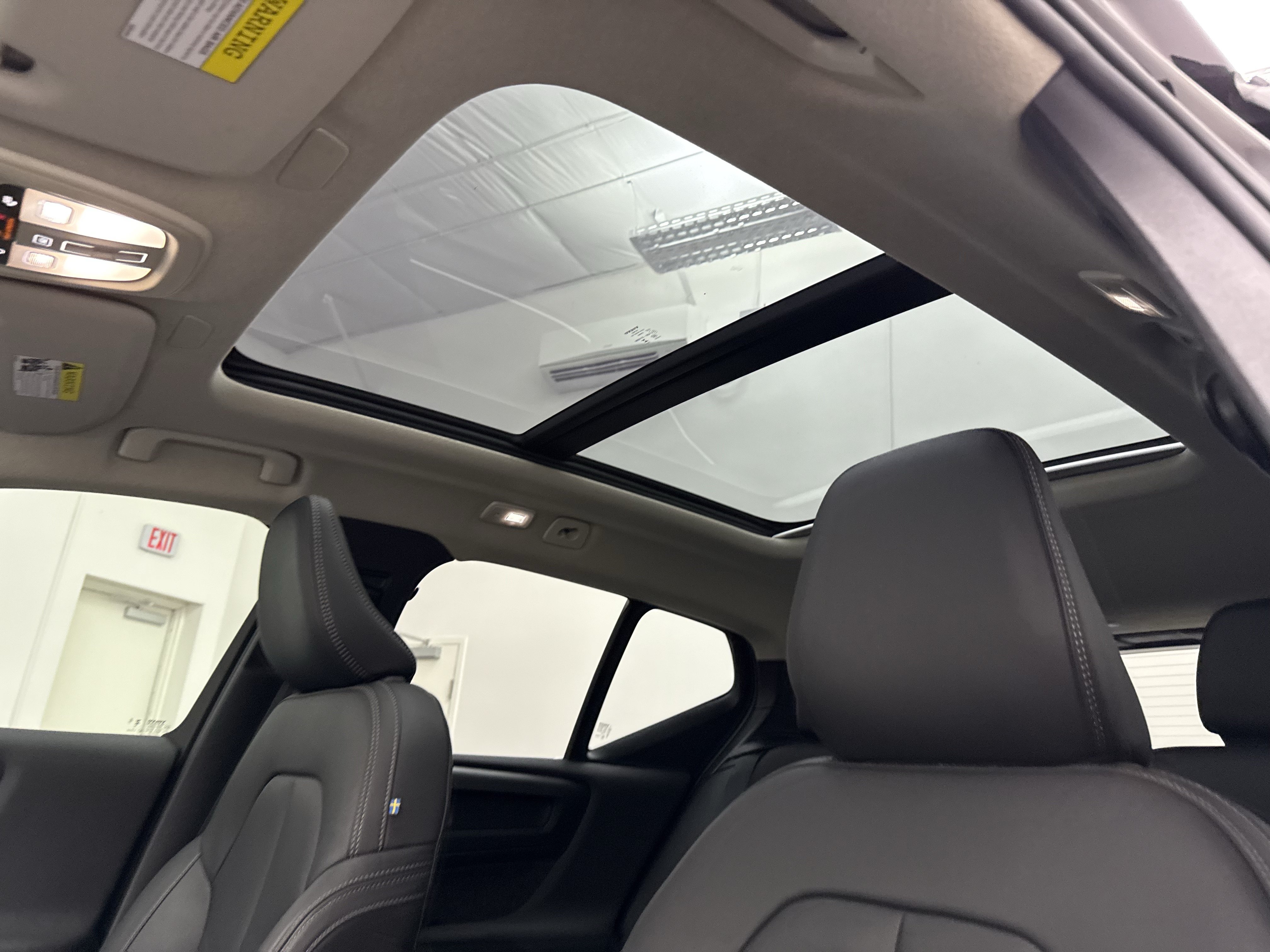 Certified 2024 Volvo XC40 B5 Plus w/ Protection Package Premier AWD/4WD image 14