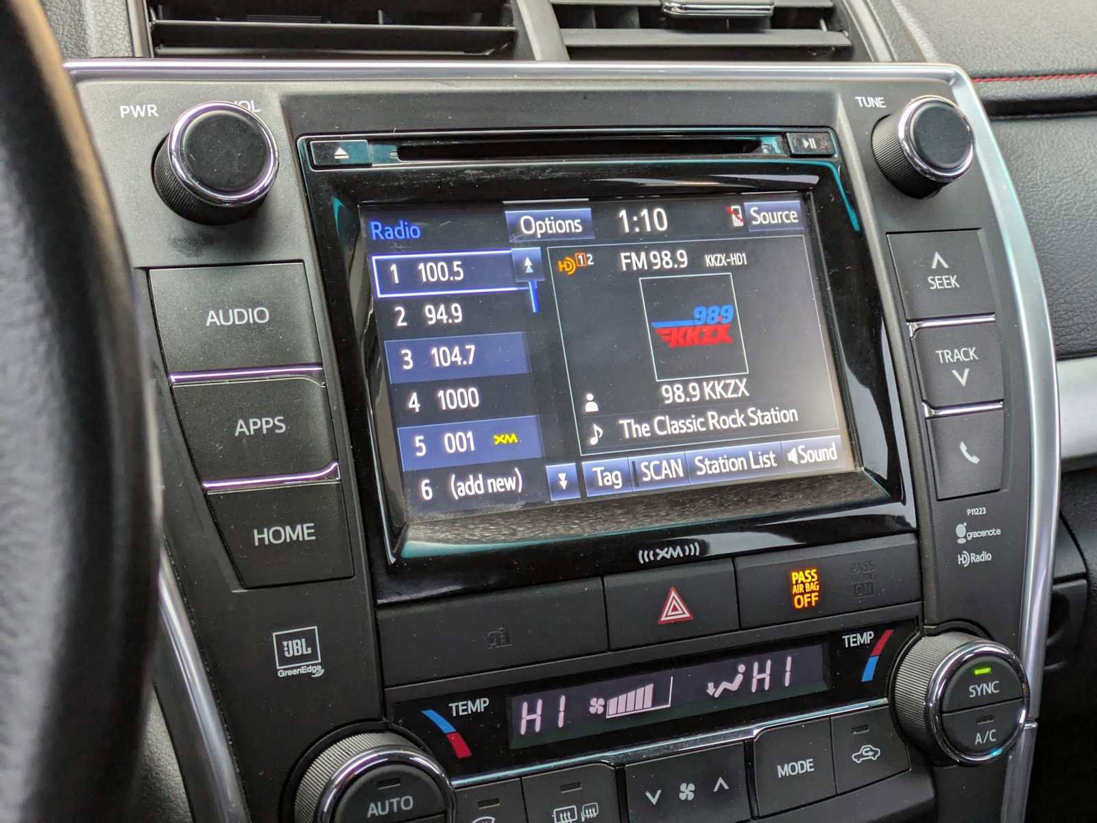 Used 2017 Toyota Camry XSE w/ Moonroof Package image 31