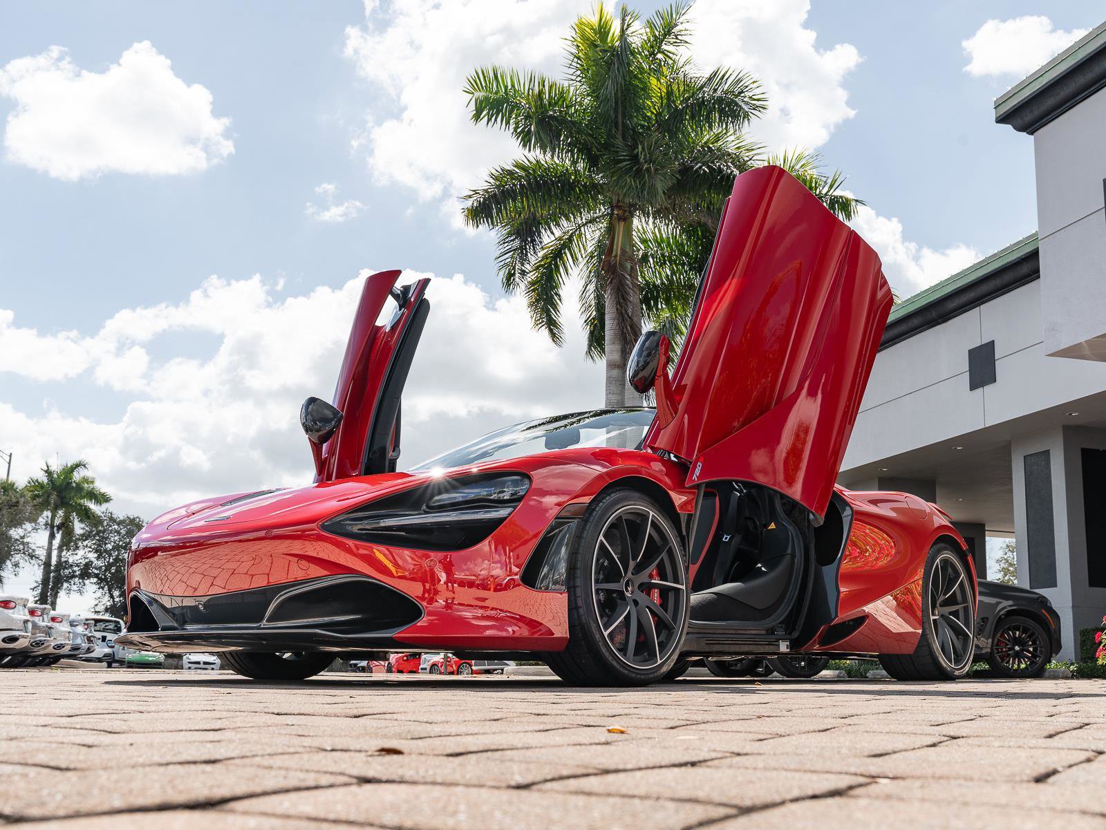 Used 2020 McLaren 720S Performance RWD image 7