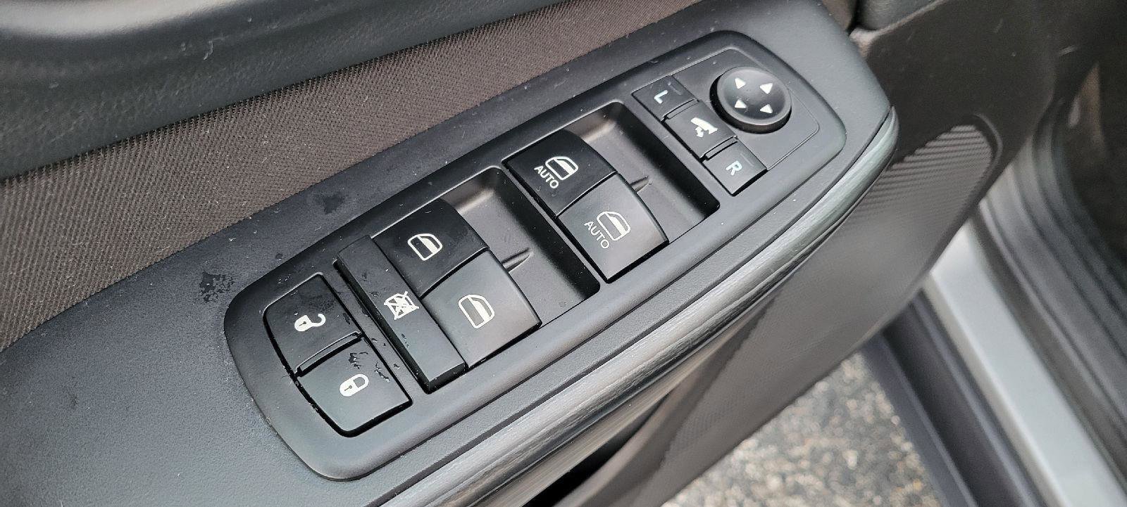 Used 2015 Jeep Cherokee Latitude image 7