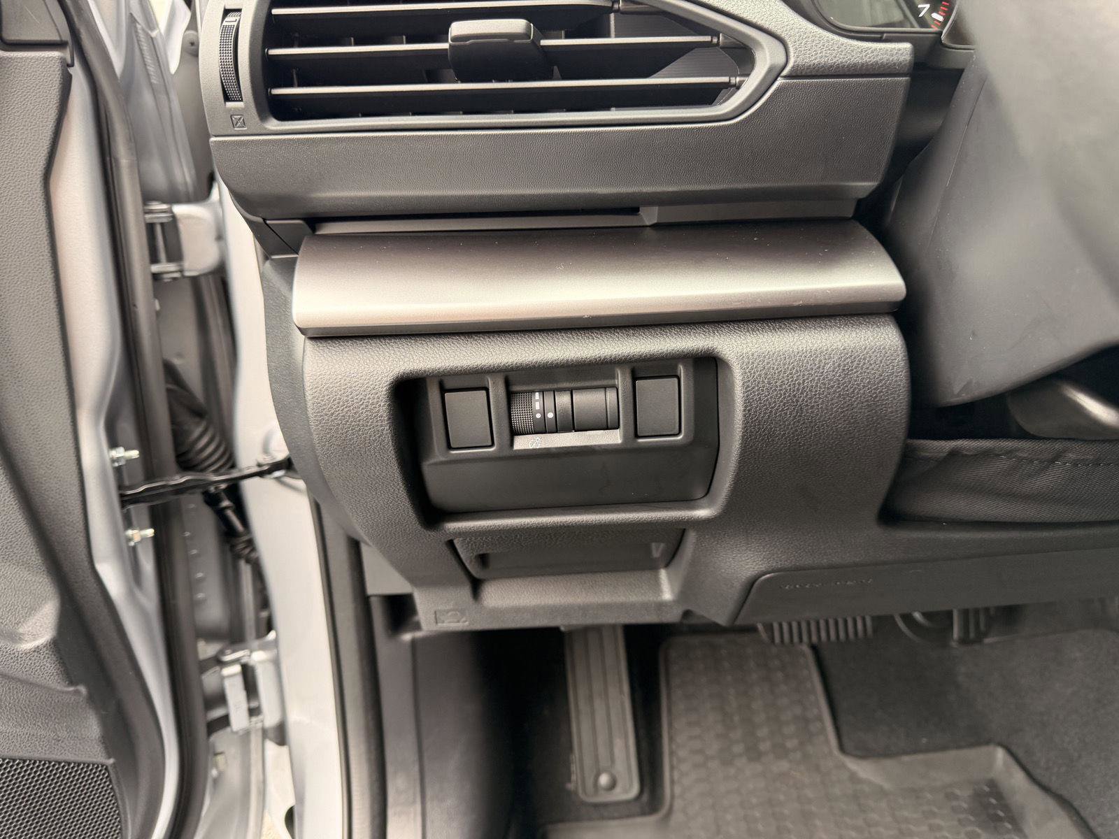 Certified 2025 Subaru Impreza 2.0i Sport image 18