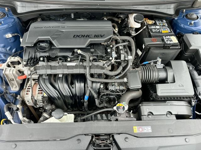 Used 2022 Hyundai Elantra SEL image 19